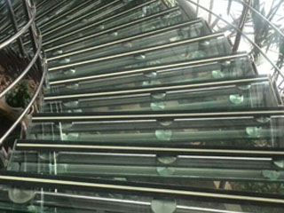 حمایت کلینیک ایمنی سوراِکس از پروژه های پیشنهادی مشتریان